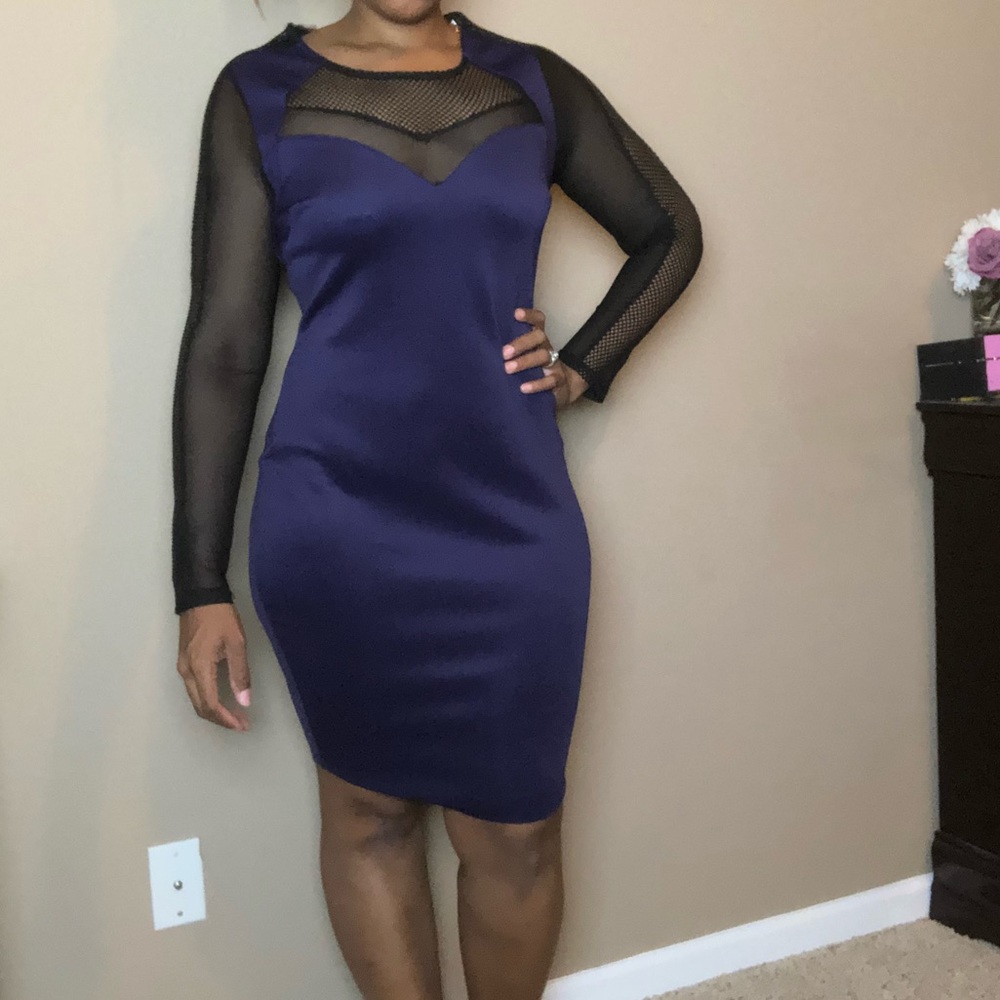 Form Fitted Lace Sleeve Dress